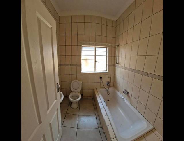 3 BEDROOM PROPERTY TO RENT IN BRENTHURST